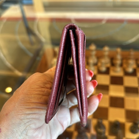 BURBERRY CARD CASE GUC BURGUNDY/ PLAID.. 4.24x 3 - Picture 8 of 8